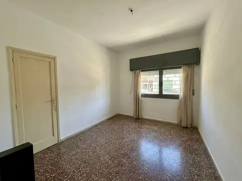 Venta apto Tres Cruces 2 dormitorios patio c renta