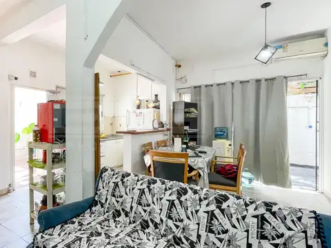 Depto Tipo Casa 4 ambientes con 3 baños