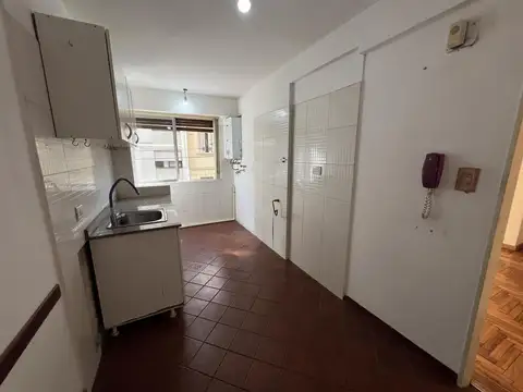 AVELLANEDA CTRO 3 AMBIENTES AL FTE. CON BALCON