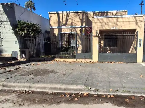 Beccar – Casa Amplia con 3 Habitaciones, Quincho y Parrilla