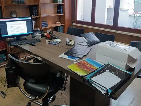 Oficina en Alquiler en San José, $ 300.000