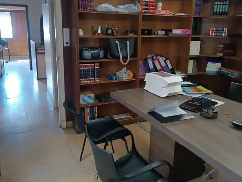 Oficina en Alquiler en San José, $ 300.000