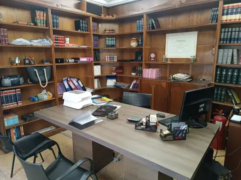 Oficina en Alquiler al Este