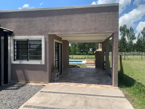 Casa 3 ambientes con 1 baño