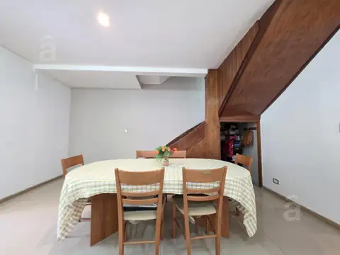 Casa en alquiler - zona Villa Ballester