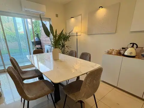 Depto Tipo Casa en Venta en Villa Gobernador Udaondo, USD 180.000