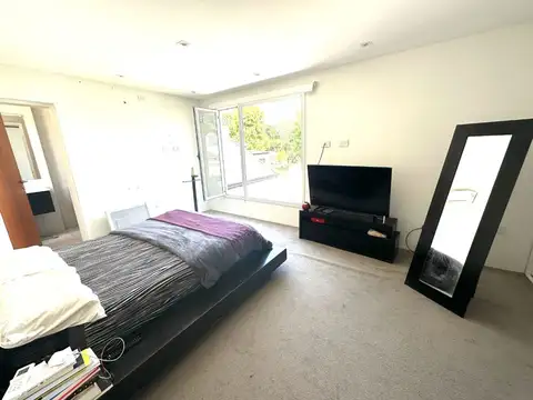 CASA VENTA CITY BELL 2 DORMITORIOS PARQUE PISCINA