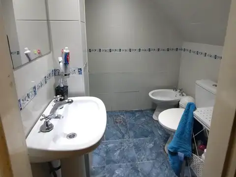 Depto Tipo Casa 4 ambientes con 2 baños