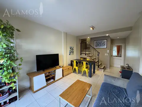 VENTA DUPLEX 4 AMBIENTES EN VILLA SARMIENTO APTO CREDITO