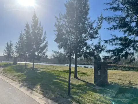 Terreno en Venta 22  mts Fondo