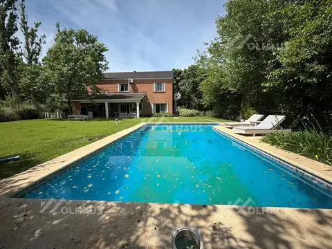 Casa en Alquiler de 4 dormitorios