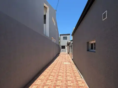 DÚPLEX 2 AMBIENTES CON ESPACIO GUARDA COCHE O PATIO, PINOS DE ANCHORENA