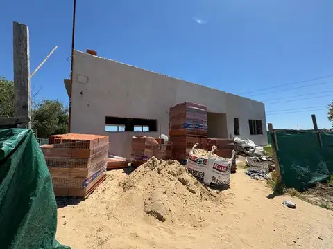 Casa en construcción en Cub de Campo Manuel Belgrano
