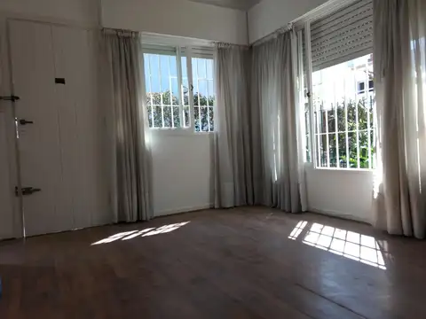 Depto. Tipo Casa Fte.  Sarmiento 1111 Quilmes Este