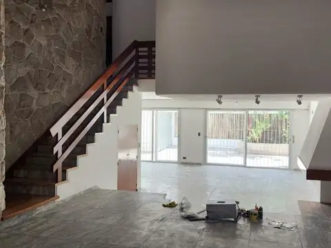 VENTA CASA de CATEGORIA SEXTA SECCION MDZ CAPITAL