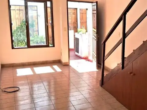 Depto Tipo Casa en Alquiler de 2 ambientes