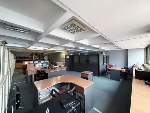 VENTA TERRENO Edificio en Block de Garage y Oficinas sobre Av. Córdoba 1800 - Ideal Inversión y Reno