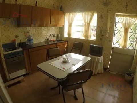 Casa 3 ambientes con 2 baños