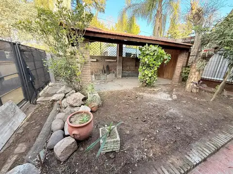 Casa 5 ambientes con 4 baños