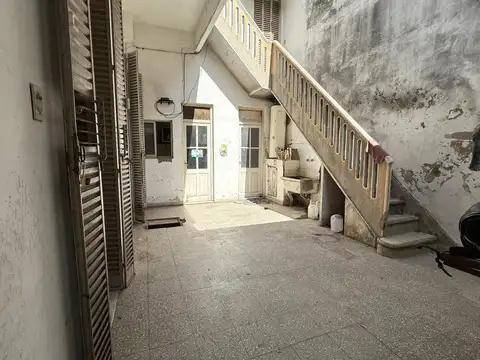 Casa 6 ambientes a reciclar, villa luro