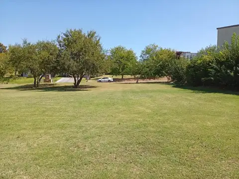 Lote en zona La Barrancada