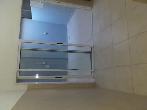 VENTA DE DUPLEX 3 AMBIENTES CON PATIO EN RAMOS MEJIA