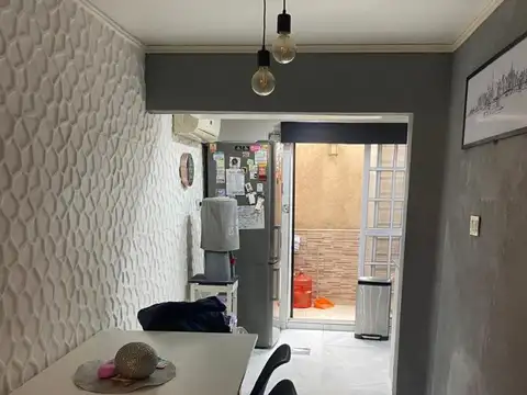 Depto Tipo Casa en Venta con 1 cocheras