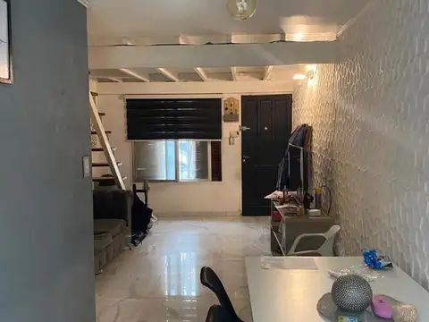 Depto Tipo Casa en Venta 10 años