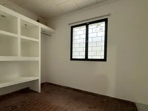 Casa 4 ambientes con 1 baño