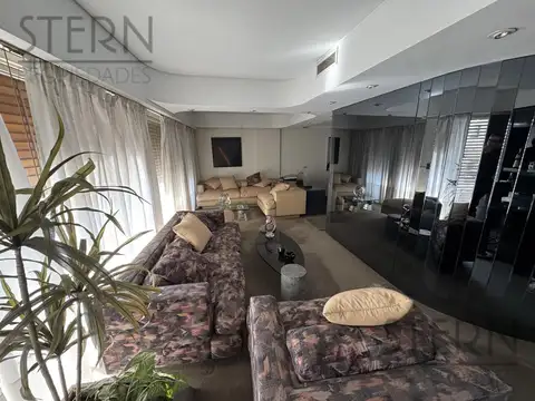 4 AMBIENTES CON COCHERA Y DEPENDENCIA EN CABALLITO