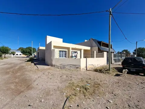 Venta casa esquina  sierra grande rio negro