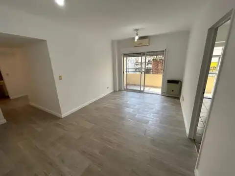 Avenida Hipólito Yrigoyen 3700
