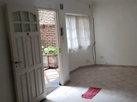 Departamento en alquiler 2 ambientes PB Ramos Mejia