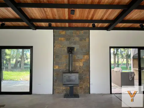 Casa en venta - 3 Dormitorios 3 Baños - 919Mts2 - La Plata