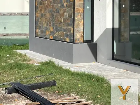 Casa en Venta en Club Miralagos, USD 230.000