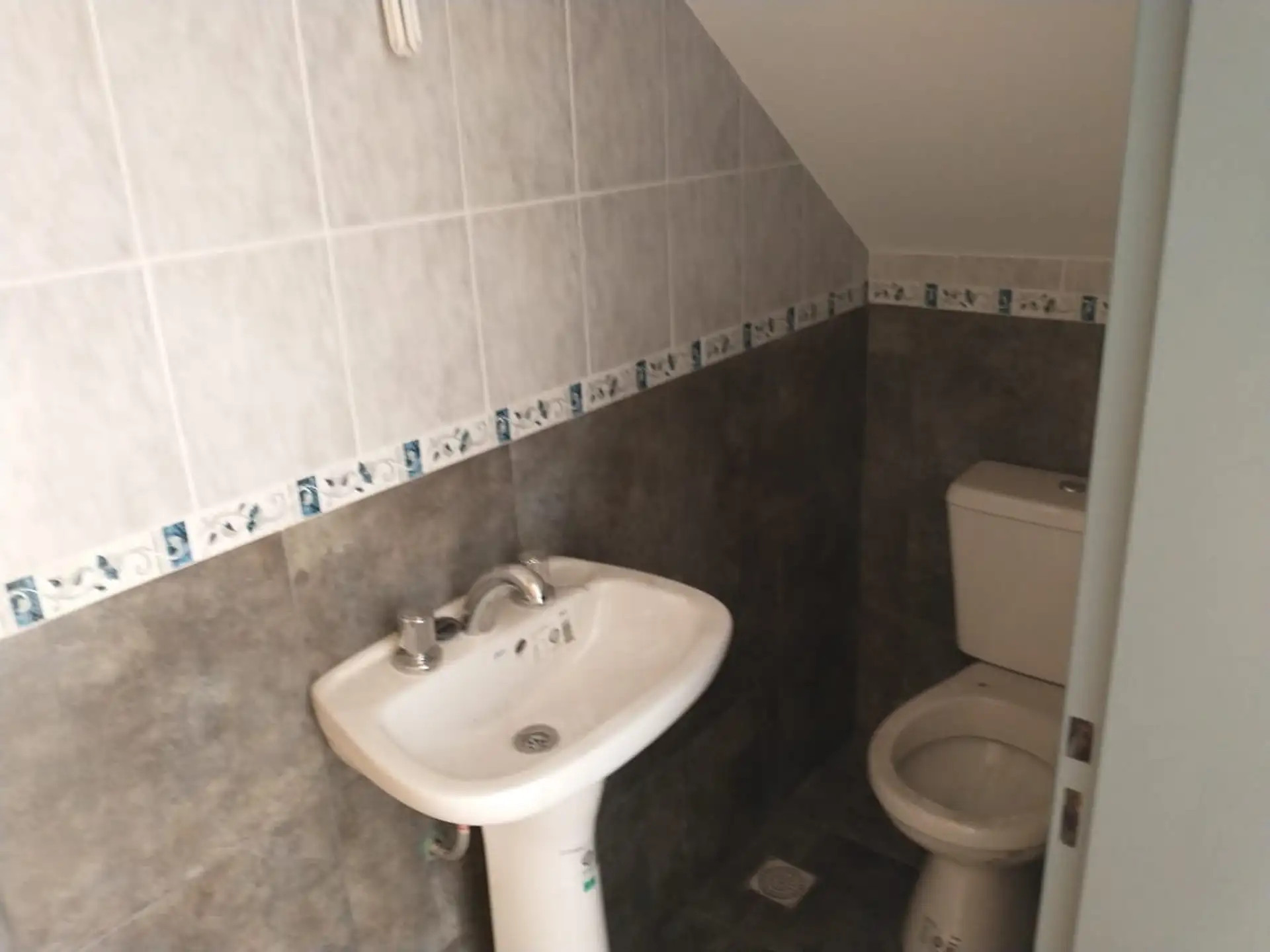 Casa en Alquiler en William Morris, $ 700.000