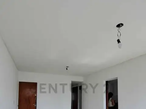 57 entre 7 y 8 , Piso 8