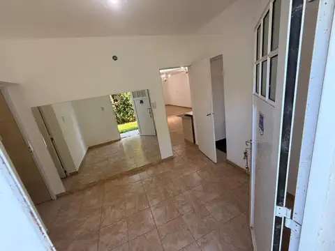 Casa en Alquiler en Álvarez, $ 480.000