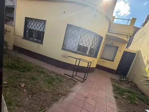 Alquiler tres ambientes, con patio