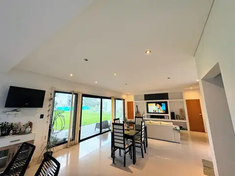 Casa en venta - Barrio cerrado La Hermosura - Ruta 11 y 643
