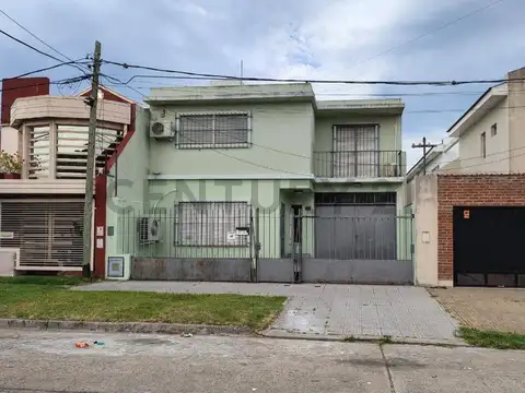 Casa 4 Dormitorios en Tolosa.