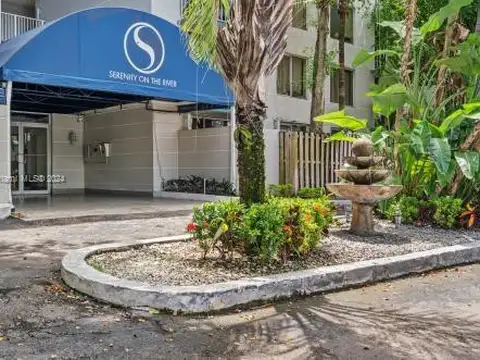 Departamento en Miami River