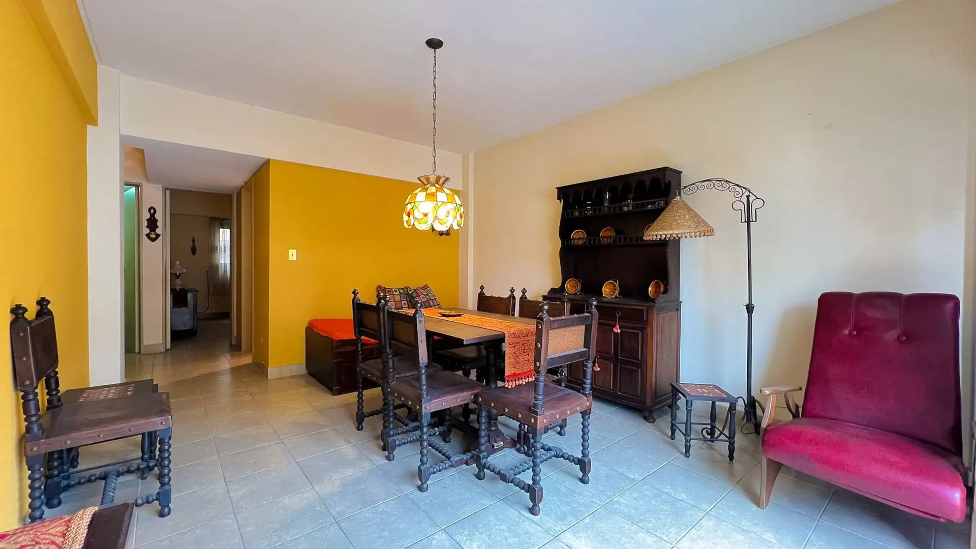 Venta Depto 2 amb frente con balcón y cochera