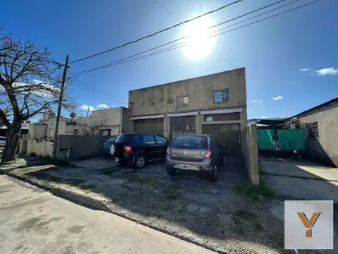 Depósito en venta - 1 Oficina 1 Baño - 300Mts2 - La Plata