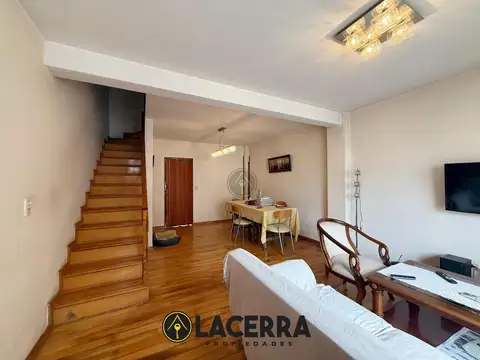 Depto Tipo Casa en Venta 25 años