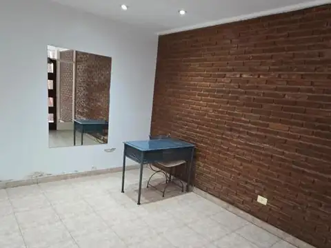 Departamento en Alquiler en Abasto, $ 600.000