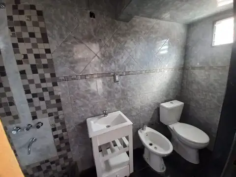 Departamento en Alquiler en Gregorio de Laferrere, $ 420.000