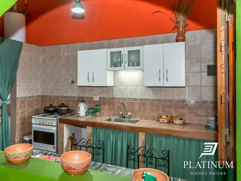 Casa en venta c/ cochera en San Luis