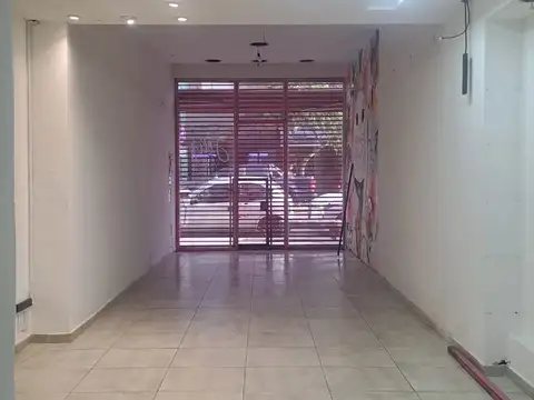 Local en Alquiler en Villa del Parque, $ 3.800.000