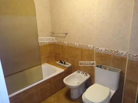 Avenida Larrazábal 500, Piso 1